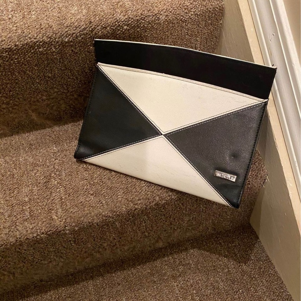 Miche Purses - image 3